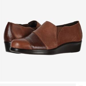 SAS ‘Nora’ brown leather slip-on Loafers shoes size 10.5 N women’s NWOT